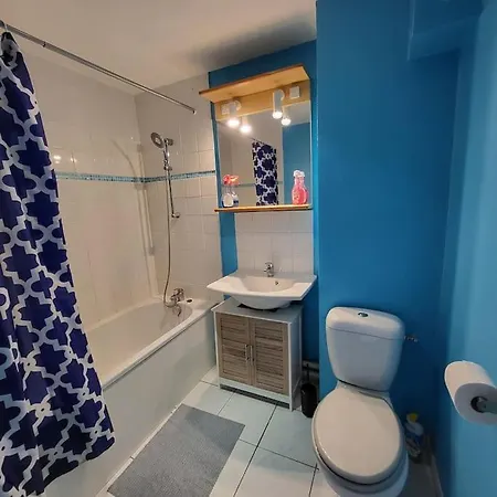 Le Mont De Couppes Apartment